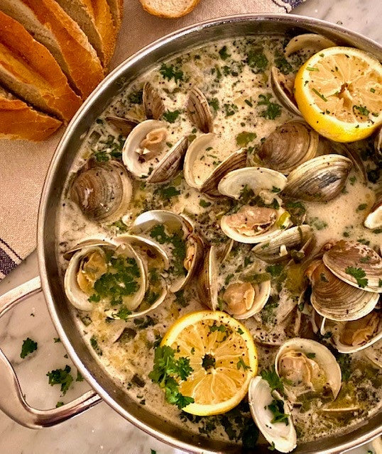 Steamed Clams in White Wine Sauce